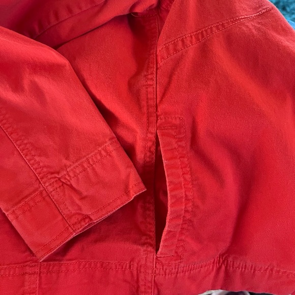 Red lightweight short jacket back pleats button front casual & cool - Picture 6 of 13